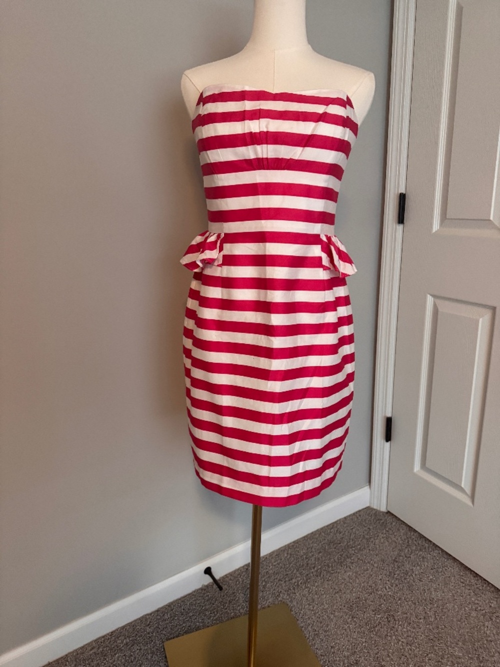 Title: Lilly Pulitzer Strapless Pink White Striped Peplum Dress Size 6 Beautifu